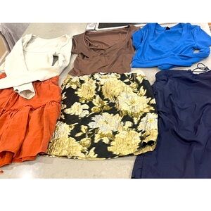 SHEIN Women's lot XS/S EU 34,US Size 2, 3 Outfits Multicolor 6 Pcs Skirts & Tops